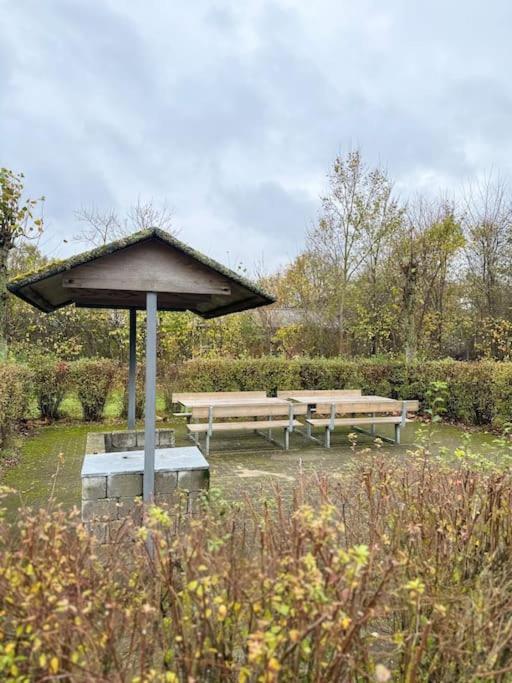 Stor Og Lys Lejlighed I Hjertet Af Holstebro Buitenkant foto